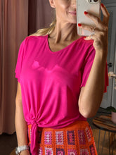 Load image into Gallery viewer, Divas Tshirt