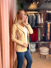 Load image into Gallery viewer, Linka Polyamide Fitted Blazer