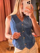 Load image into Gallery viewer, Listicle Jean Vest