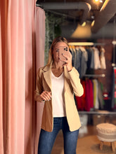 Load image into Gallery viewer, Linka Polyamide Fitted Blazer