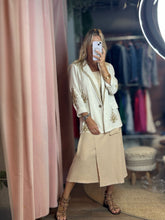 Load image into Gallery viewer, Tilda Linen Blazer with Pads