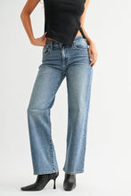 Load image into Gallery viewer, Luxor Low Rise Straight Jeans