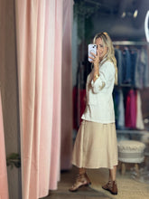 Load image into Gallery viewer, Tilda Linen Blazer with Pads