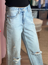 Load image into Gallery viewer, Straight Leg Ripped Jeans