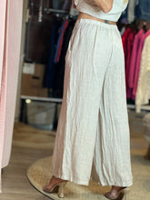 Load image into Gallery viewer, Nicole Mid-Waisted Wide Leg Linen Pants