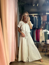 Load image into Gallery viewer, Sonia Extra Wide Linen Pants