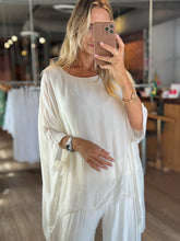 Load image into Gallery viewer, Anita Silk Blouse