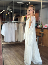 Load image into Gallery viewer, Anita Silk Blouse