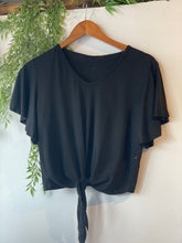 Load image into Gallery viewer, Divas Tshirt