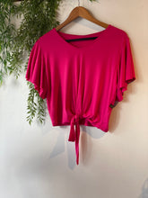 Load image into Gallery viewer, Divas Tshirt