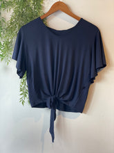 Load image into Gallery viewer, Divas Tshirt