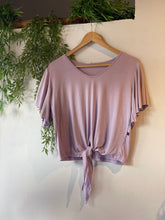 Load image into Gallery viewer, Divas Tshirt