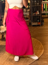 Load image into Gallery viewer, Betsy Wrap skirt - one size fits all
