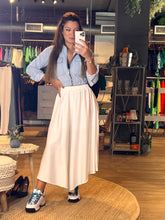 Load image into Gallery viewer, Nilopolis Light Wash Jean Jacket