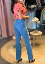 Load image into Gallery viewer, Solid Cotton Crop Short Sleeve