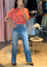 Load image into Gallery viewer, Solid Cotton Crop Short Sleeve