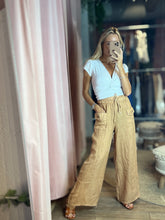 Load image into Gallery viewer, Yasmina  Linen Pants
