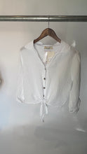 Load image into Gallery viewer, Verusca Tie Front Linen Shirt
