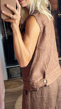 Load image into Gallery viewer, Versailles Rustic Linen Vest
