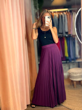 Load image into Gallery viewer, Renee Solid Color Pleated Skirt
