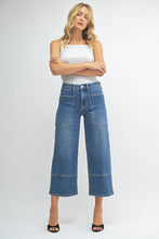 Load image into Gallery viewer, Sondrio Wide Leg Jeans
