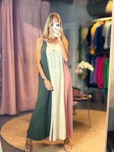 Load image into Gallery viewer, Tricolor Maxi Dress
