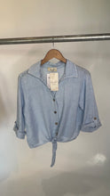 Load image into Gallery viewer, Verusca Tie Front Linen Shirt
