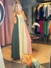 Load image into Gallery viewer, Tricolor Maxi Dress
