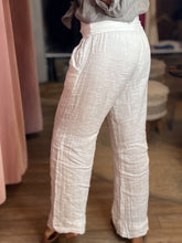 Load image into Gallery viewer, Zaura Linen Pants
