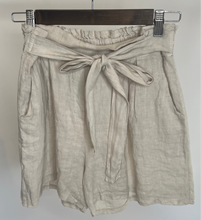 Load image into Gallery viewer, Lulu Linen Shorts
