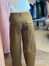 Load image into Gallery viewer, Janice Chic Cargo Pants
