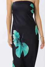 Load image into Gallery viewer, Caceres Dress
