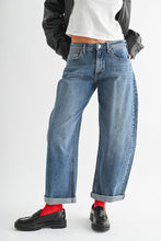 Load image into Gallery viewer, Malia Barrel Cuff Jeans
