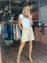 Load image into Gallery viewer, Isla Linen Shorts
