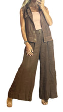 Load image into Gallery viewer, Versailles Rustic Linen Vest
