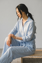 Load image into Gallery viewer, Verusca Tie Front Linen Shirt
