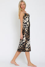 Load image into Gallery viewer, Vergara Midi Dress
