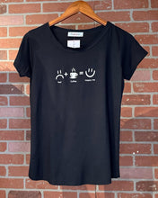 Load image into Gallery viewer, Princesa T-shirt - Multiple Prints
