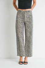 Load image into Gallery viewer, Leopard Print Jeans
