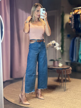 Load image into Gallery viewer, Cartago Open Side Jeans
