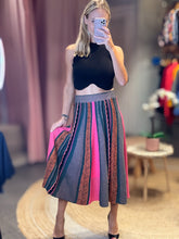 Load image into Gallery viewer, Natalia Multicolored Skirt (one size)
