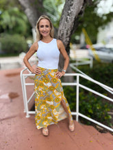 Load image into Gallery viewer, Floral Print Skirt 
