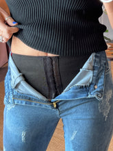 Load image into Gallery viewer, Bristol Faja Jeans
