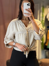 Load image into Gallery viewer, Dalila Linen Shirt
