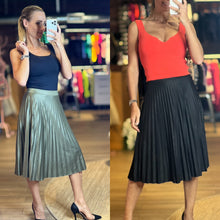 Load image into Gallery viewer, St. Tropez Pleated Skirt
