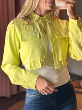 Load image into Gallery viewer, Balneario Crop Jacket
