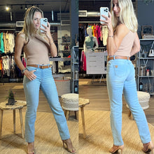Load image into Gallery viewer, Zoey Straight Cut Jeans
