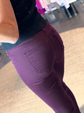 Load image into Gallery viewer, Dorna Skinny Colored Pants
