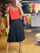Load image into Gallery viewer, St. Tropez Pleated Skirt
