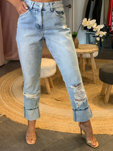 Load image into Gallery viewer, Light-Wash High Rise Distressed Jeans
